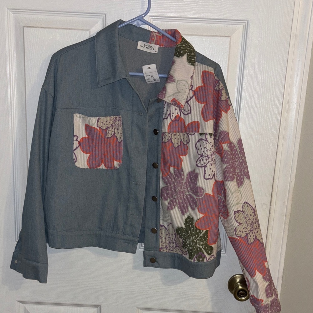 New Emily Wonder Multicolor Floral Textured Denim Jacket
Medium New
